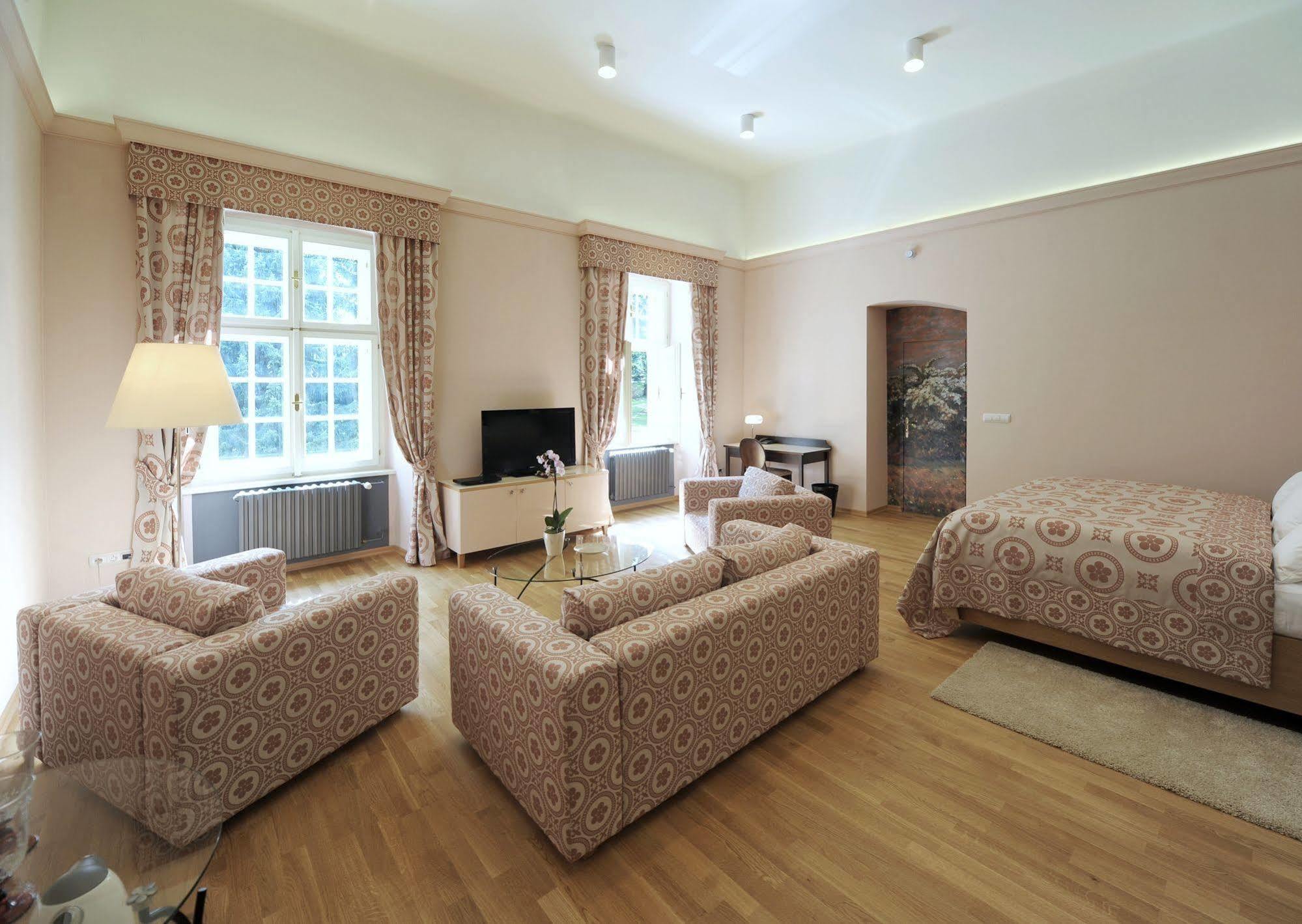 Hotel Chateau Boutique & By L'occitane